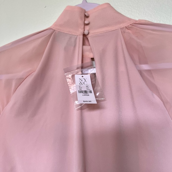 Beautiful blouse new with tag - Picture 6 of 8